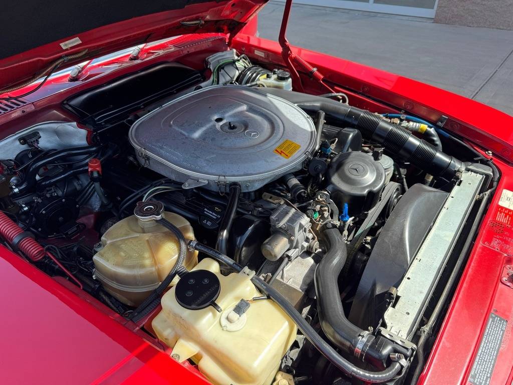 Mercedes-benz-560-class-1987-red-101