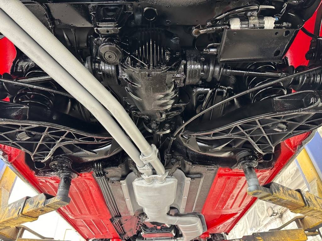 Mercedes-benz-560-class-1987-red-126