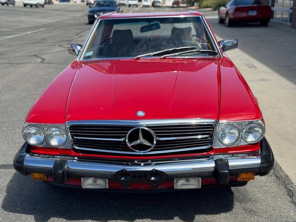 Mercedes-benz-560-class-1987-red-18
