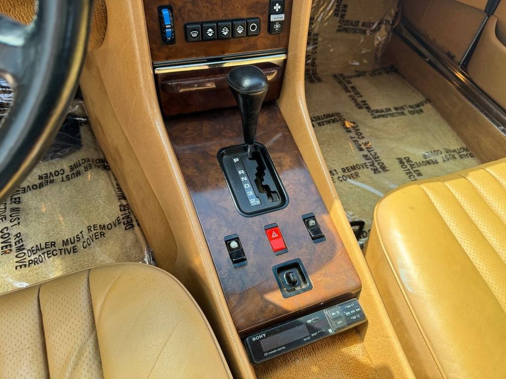 Mercedes-benz-560-class-1987-red-80