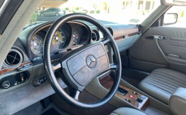 Mercedes-benz-560-sl-1986-13