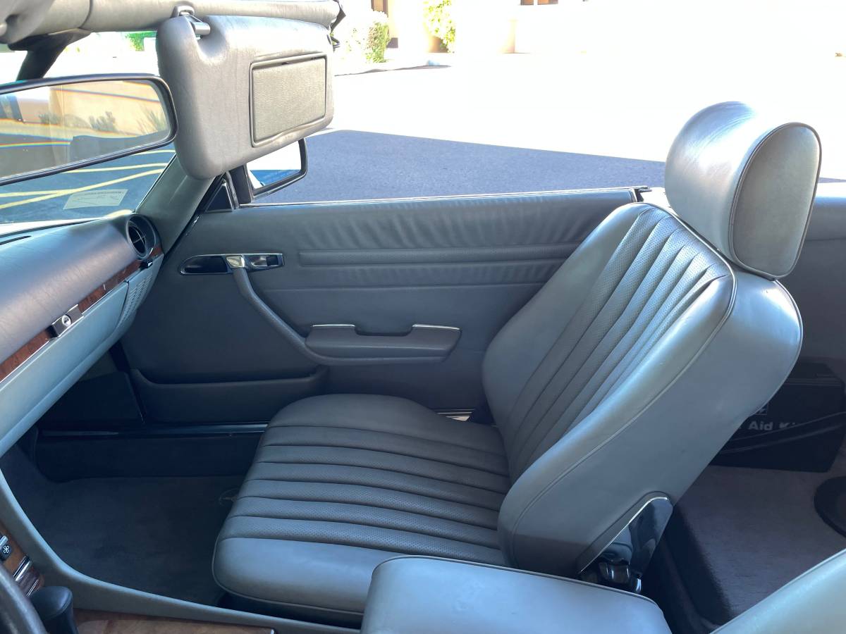 Mercedes-benz-560-sl-1986-15