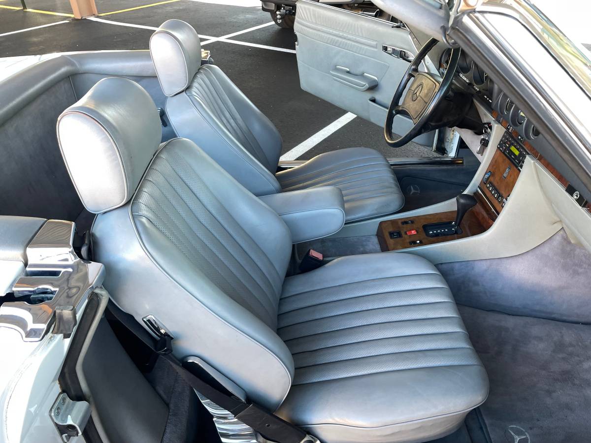 Mercedes-benz-560-sl-1986-20