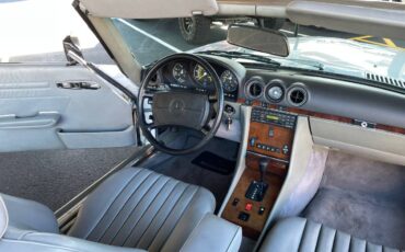 Mercedes-benz-560-sl-1986-22
