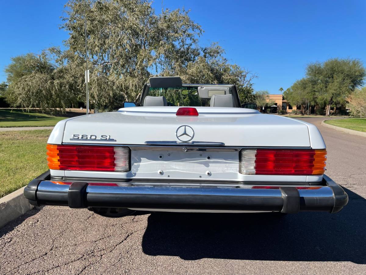 Mercedes-benz-560-sl-1986-8