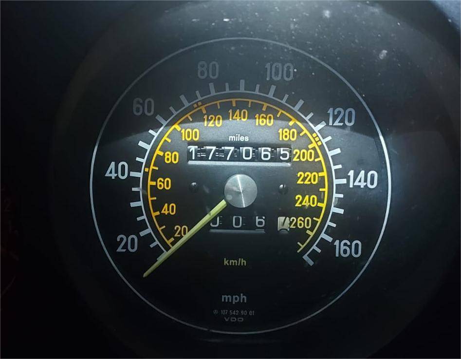 Mercedes-benz-560-sl-1987-12