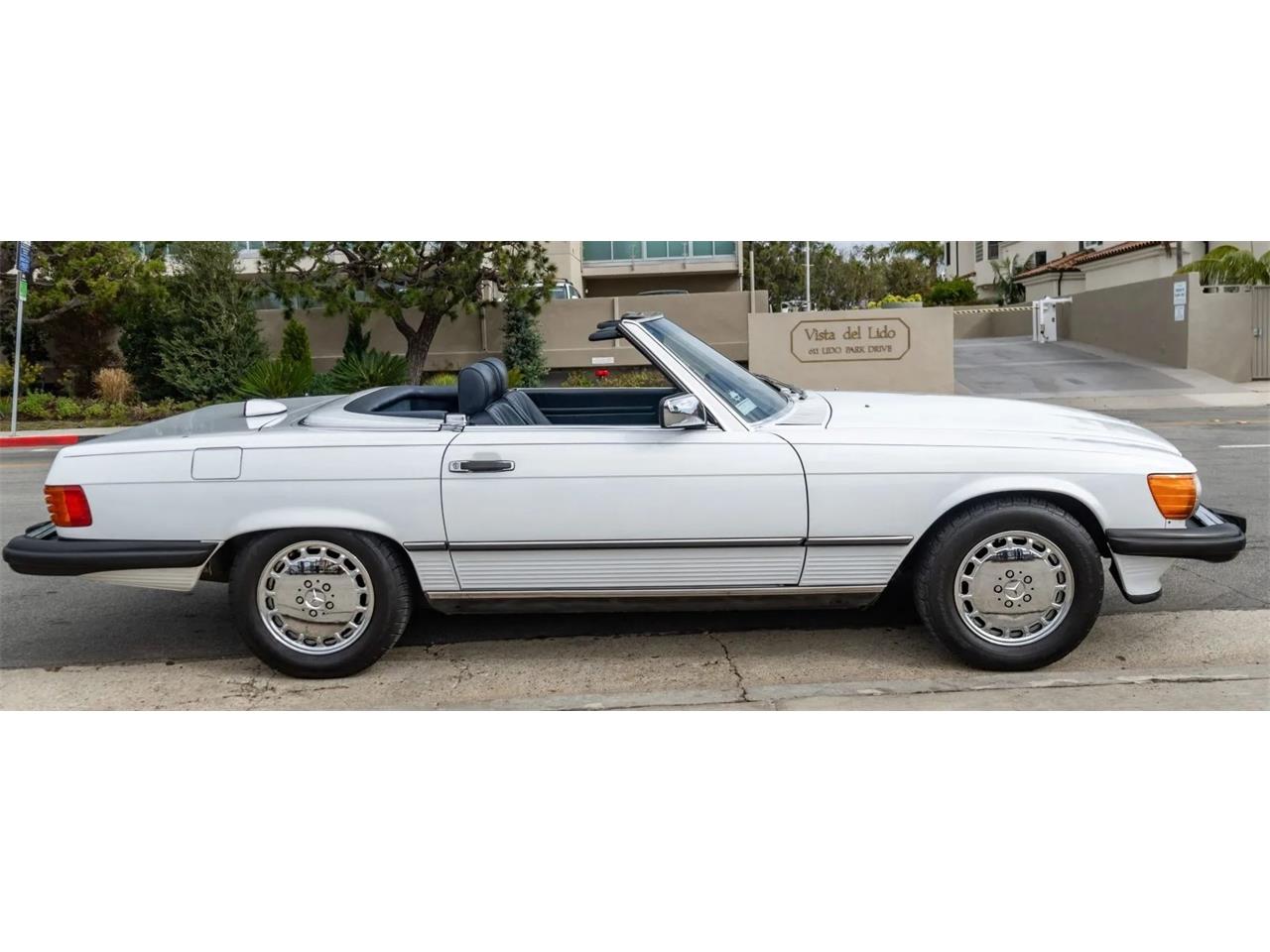 Mercedes-benz-560sl-1987-ARTIC-WHITE-BLUE-16
