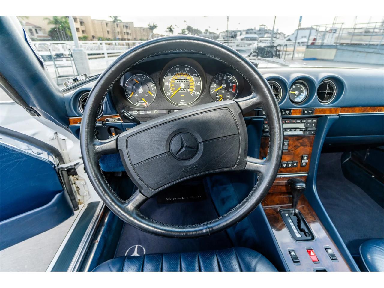 Mercedes-benz-560sl-1987-ARTIC-WHITE-BLUE-22