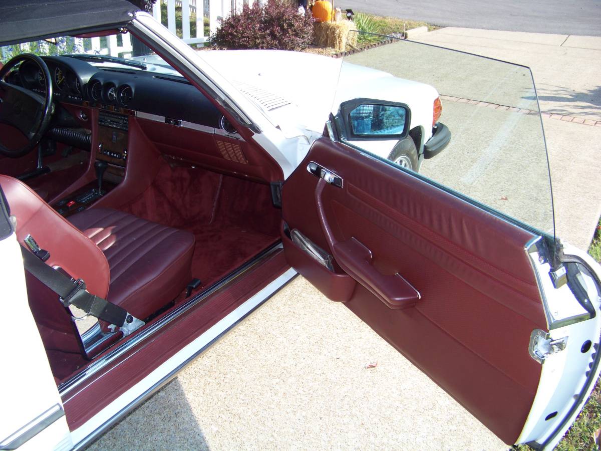 Mercedes-benz-560sl-1989-white-7