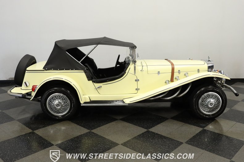 Mercedes-benz-Ssk-1929-Yellow-Black-11