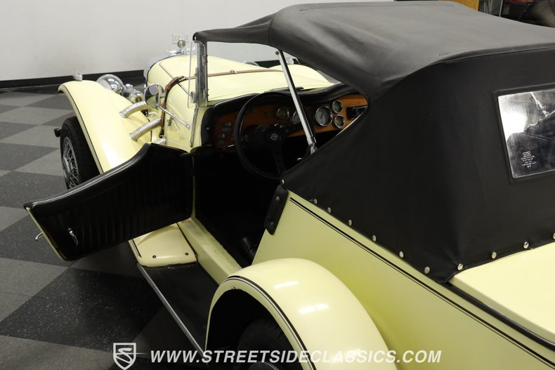Mercedes-benz-Ssk-1929-Yellow-Black-30