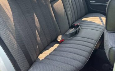 Mercedes-benz-c-300-sedan-diesel-1983-silver-7