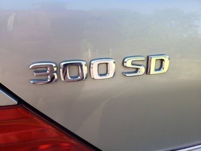 Mercedes-benz-c-class-c300-diesel-1993-custom-13