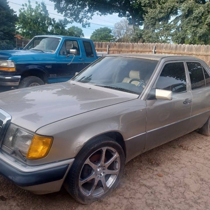 Mercedes-benz-c300-1991-1