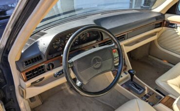 Mercedes-benz-e-class-1990-blue-5