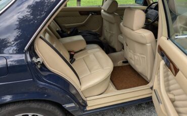 Mercedes-benz-e-class-1990-blue-5