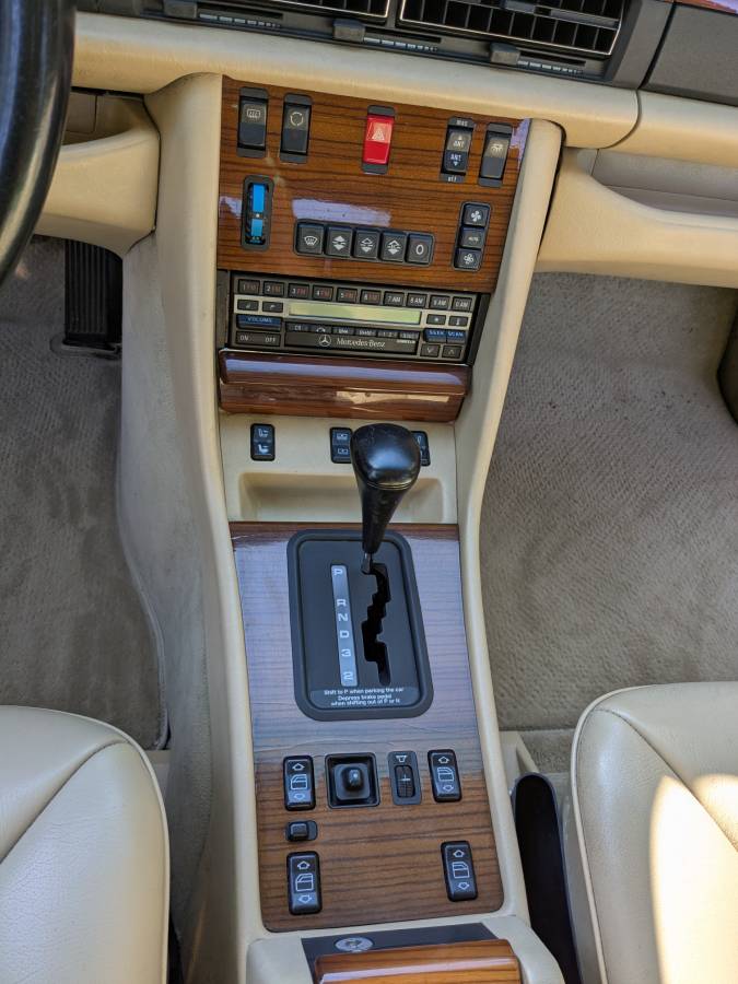 Mercedes-benz-e-class-1990-blue-6