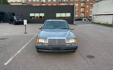 Mercedes-benz-e-class-1990-silver