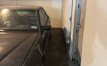Mercedes-benz-e-class-1992-black-2
