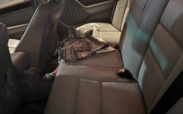 Mercedes-benz-e-class-1992-black-5