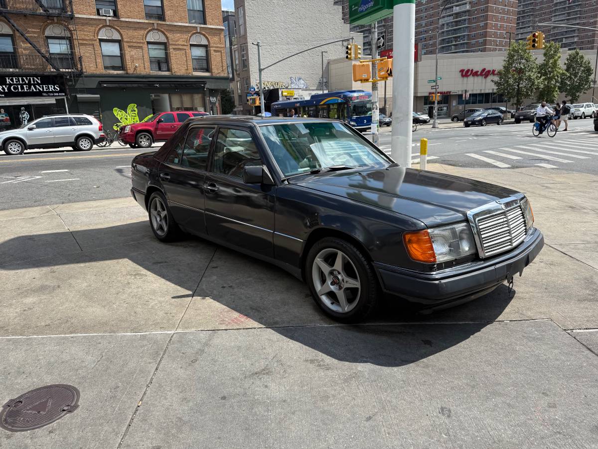 Mercedes-benz-e-class-1992