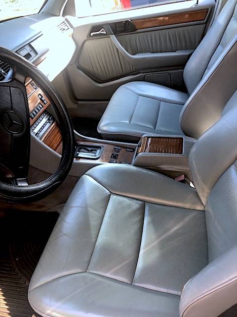 Mercedes-benz-e300-1992-2