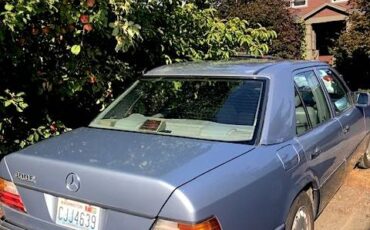 Mercedes-benz-e300-1992-6