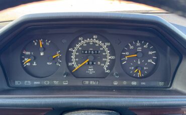 Mercedes-benz-e300-diesel-1995-black-10