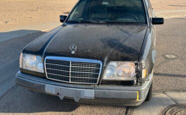 Mercedes-benz-e300-diesel-1995-black-12