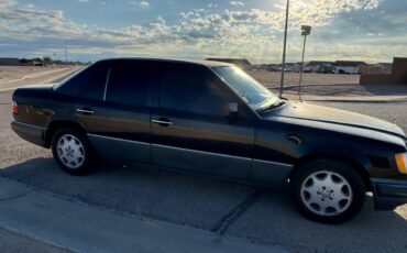 Mercedes-benz-e300-diesel-1995-black-13