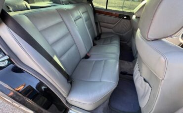 Mercedes-benz-e300-diesel-1995-black-17