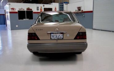 Mercedes-benz-e320-1994-12