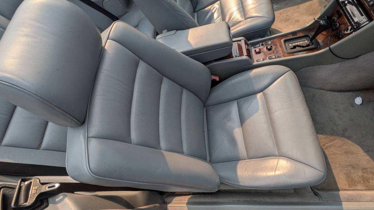 Mercedes-benz-e320-1994-silver-7