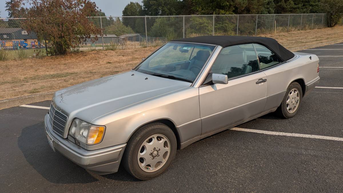 Mercedes-benz-e320-1994-silver-9