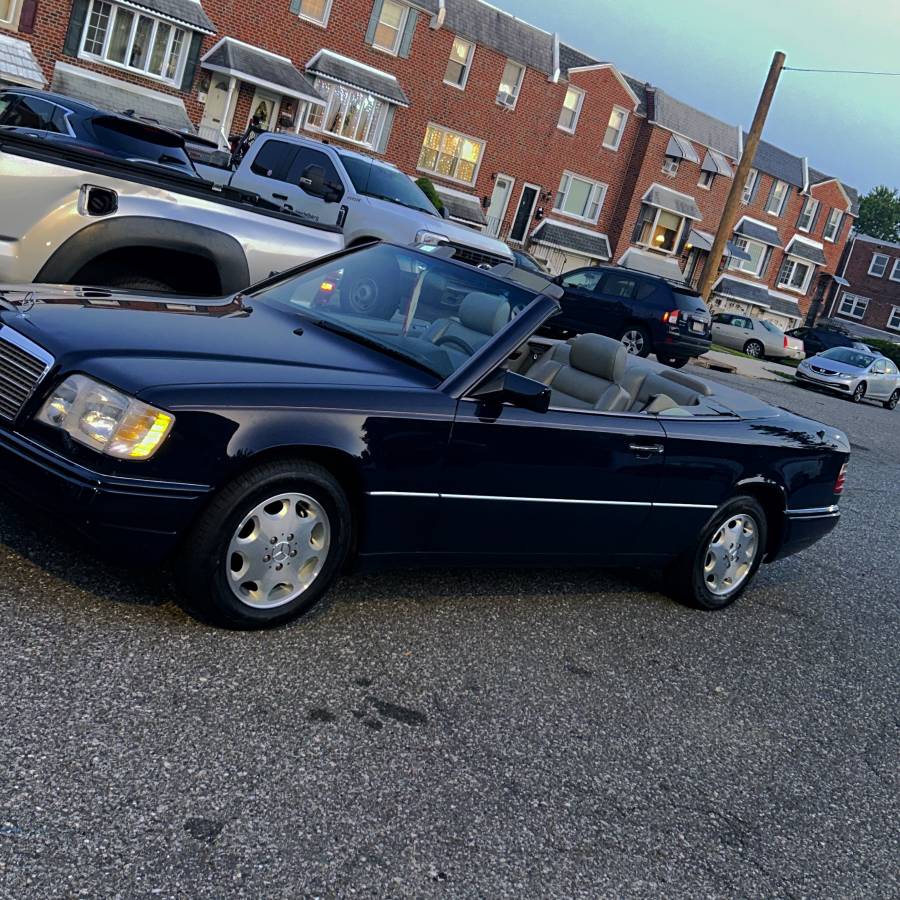 Mercedes-benz-e320-1995-4