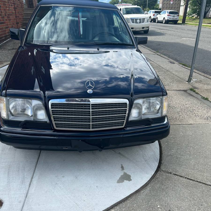 Mercedes-benz-e320-1995-6