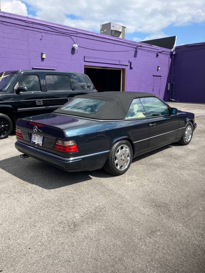 Mercedes-benz-e320-1995-blue-2