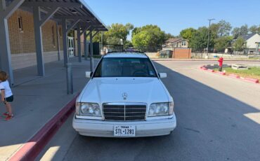 Mercedes-benz-e320-1995-white-1