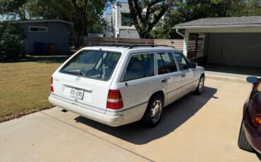 Mercedes-benz-e320-1995-white-13