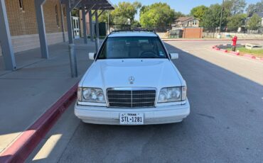 Mercedes-benz-e320-1995-white-3