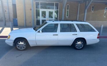 Mercedes-benz-e320-1995-white