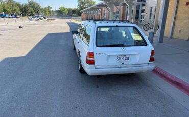 Mercedes-benz-e320-1995-white-4
