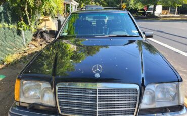 Mercedes-benz-e320-wagon-1995-black-3