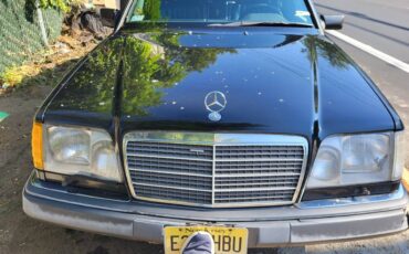 Mercedes-benz-e320-wagon-1995-black-4