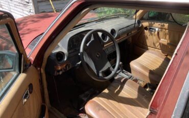 Mercedes-benz-e350-diesel-1984-3