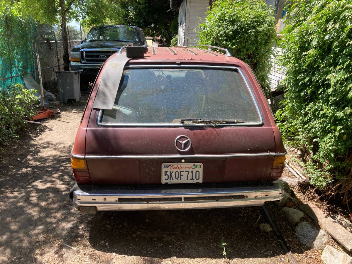 Mercedes-benz-e350-diesel-1984-6