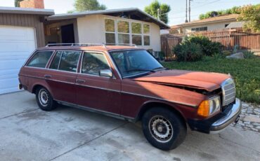 Mercedes-benz-e350-diesel-1984-7