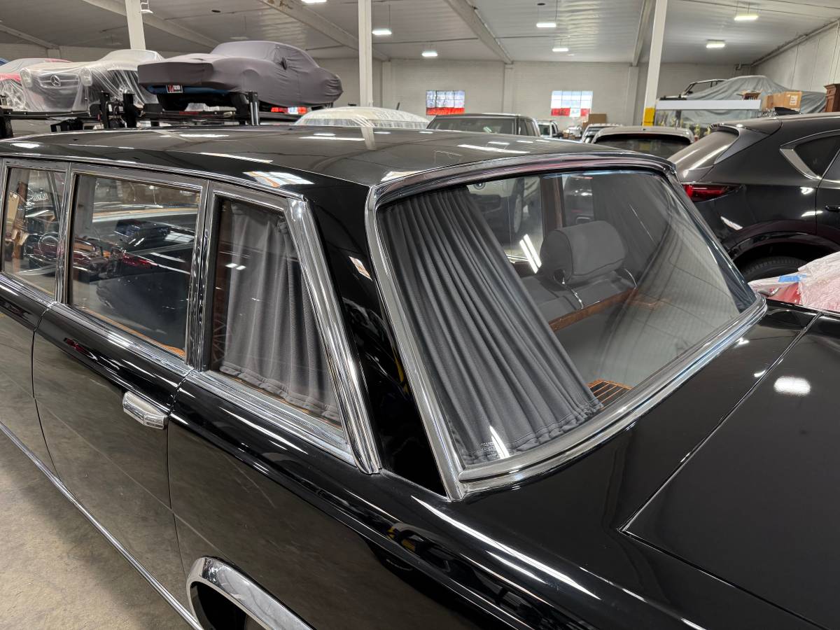 Mercedes-benz-s-class-1964-black-2