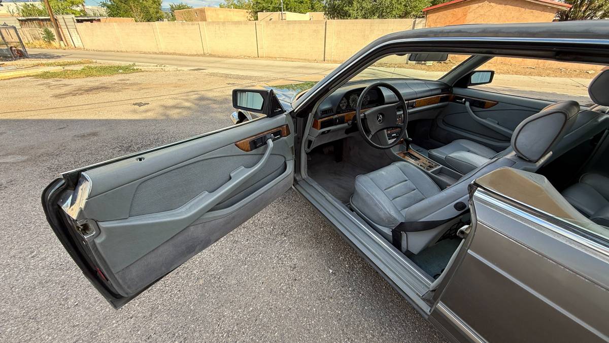 Mercedes-benz-s-class-1983-grey-3