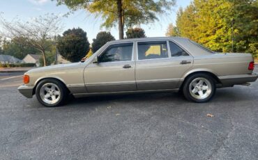 Mercedes-benz-s-class-1988-silver-1
